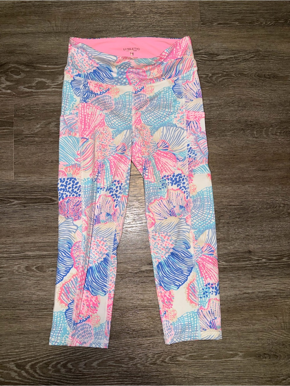 Lilly Pulitzer Pastel Shell-Print Leggings in Pink, Blue, Aqua Cropped